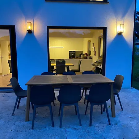Villa Luxus-anwesen Mit Charme - Ganzes Haus Mit Garten